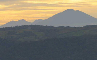 Volcanes de la Cordillera Guanacaste desde Arenal