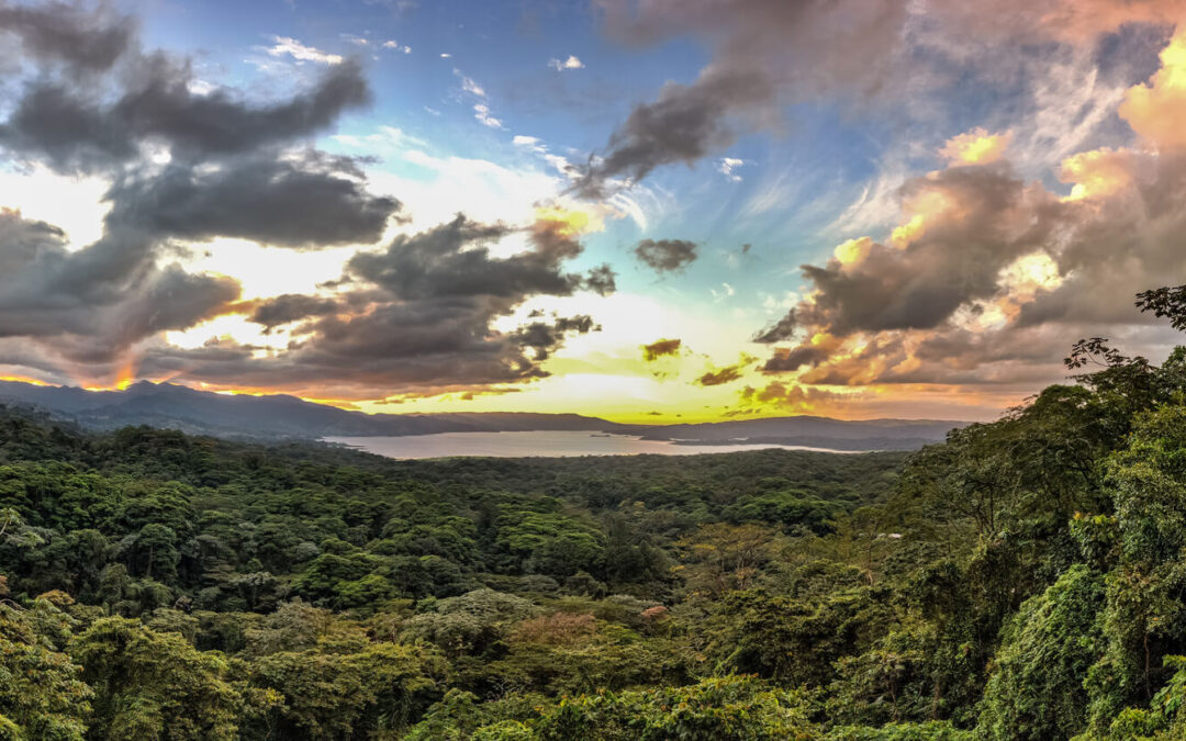 Arenal Observatory Lodge & Trails Earth Cam, one of the most interesting web cameras in the world